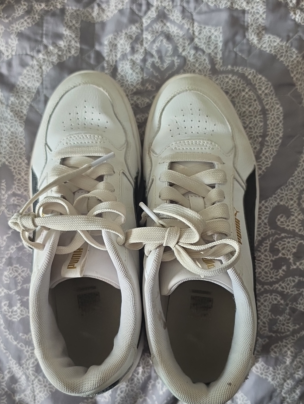 Puma Cream and Black Low-Top Leather Sneakers